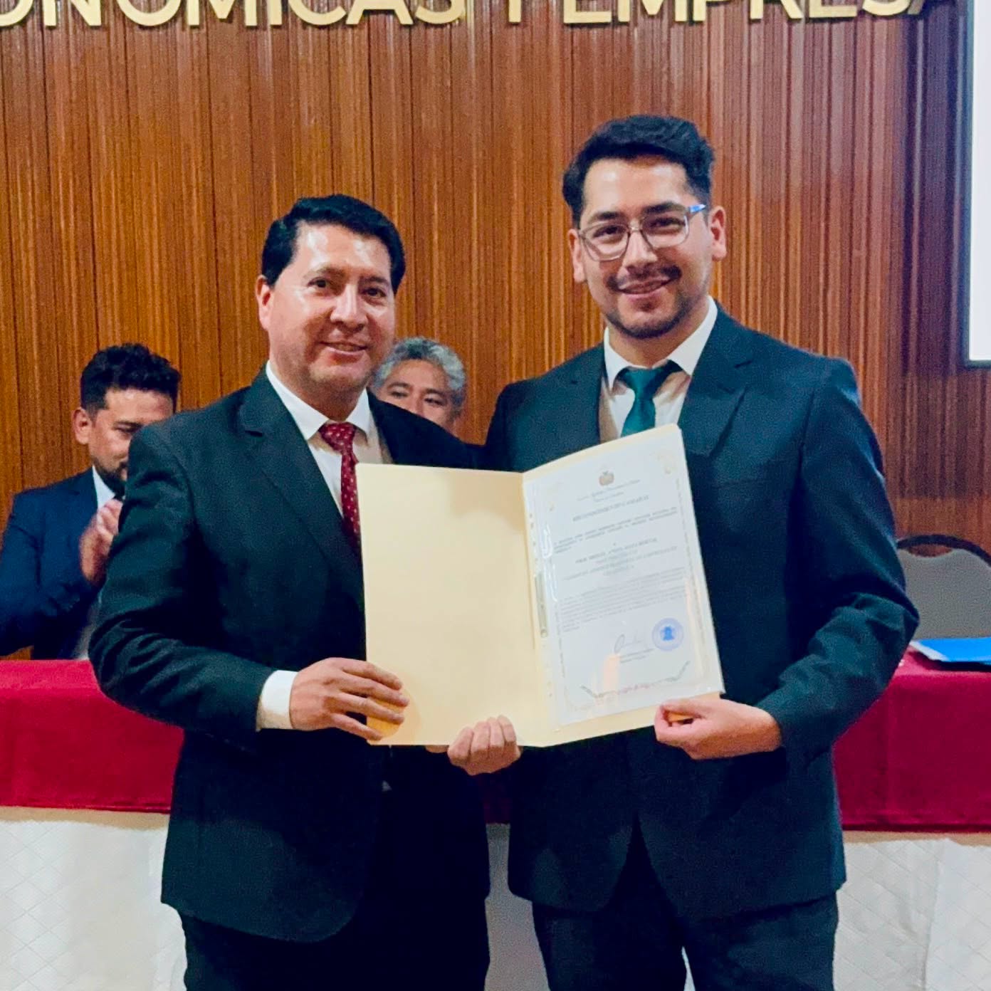 Reconocimiento a miembros CADECH