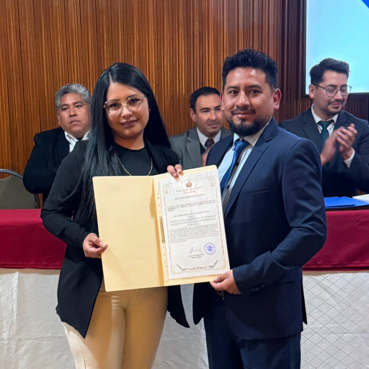 Reconocimiento a miembros CADECH